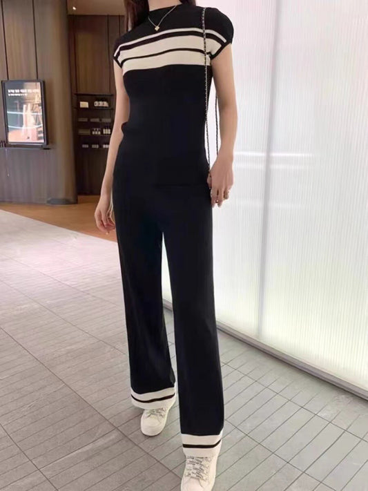 Two piece knitted pants set